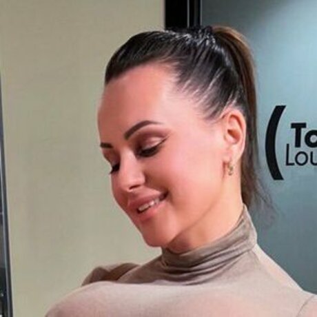 blonde aux gros seins onlyfans porno exclusif image