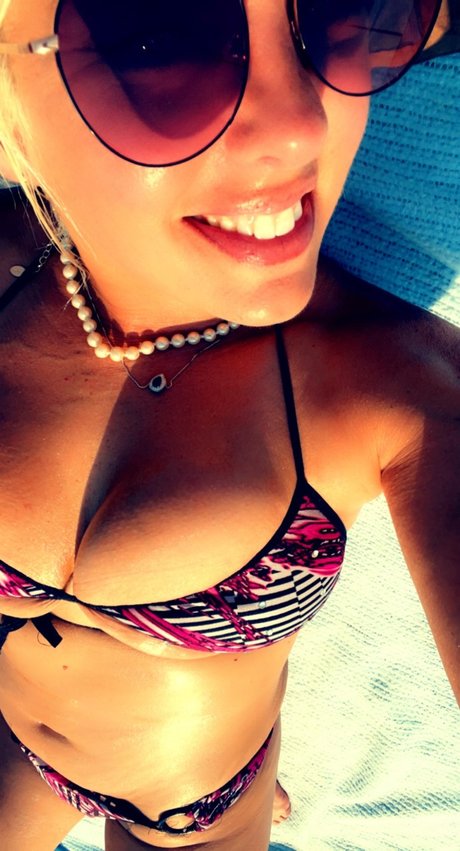 Laura Marie star du porno érotique galerie