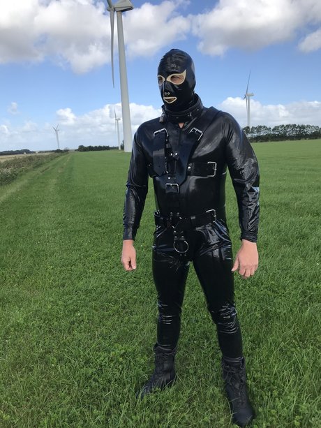 Latex48 star du porno sympa des photos