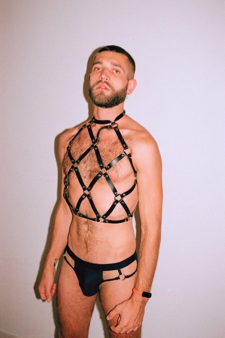 super maigre onlyfans beau haut img