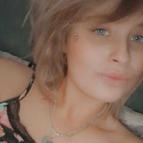 Poppy Walsh meilleure star du porno image