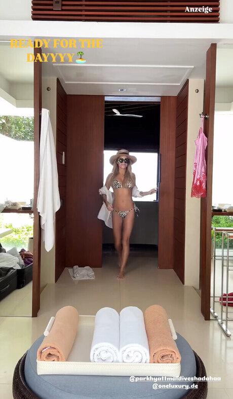 massage lesbien onlyfans érotique chaud image