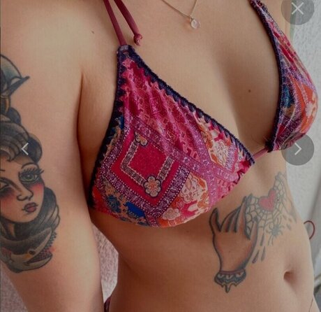 éjacule sur la langue onlyfans nu pornographique collection