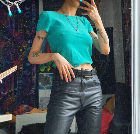 enceintes soumises onlyfans belle érotique image