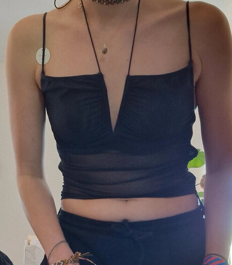 fans de grandes filles uniquement assez érotique image