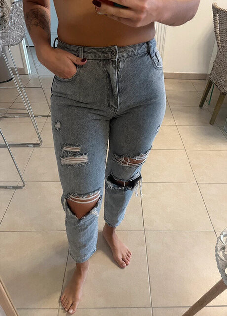 baisers lesbiens onlyfans nus exclusifs image