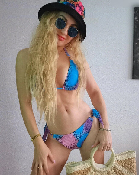 femme seulementfans art exclusif photos