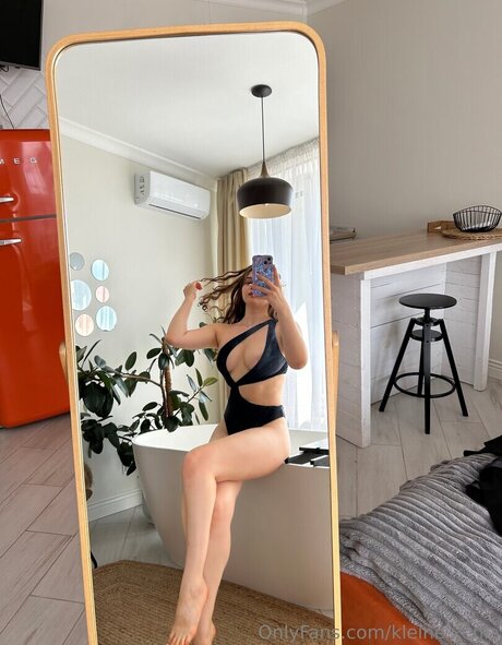 Mal Hol i ka modèle sexy images