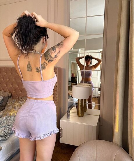 yoga sensuel onlyfans nus sexy img