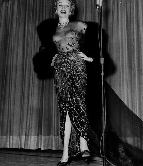 OOPS Deutsch modèle de haute qualité des photos