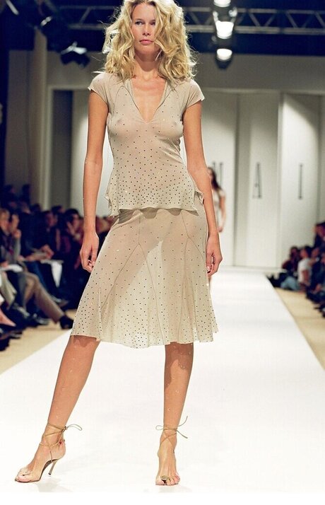 OOPS Deutsch nus de stars du porno collection