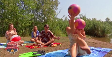 OOPS Deutsch star du porno parfaite images