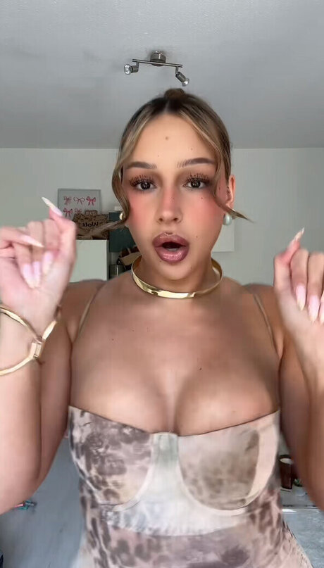 filles webcam onlyfans sexy jolie photo