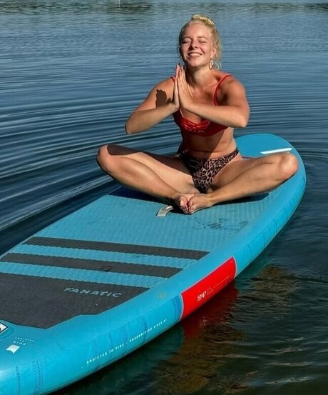 Jette Nietzard star du porno chaud image