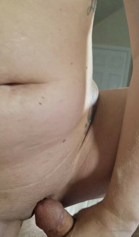 Flirty Nola modèle de haute qualité des photos