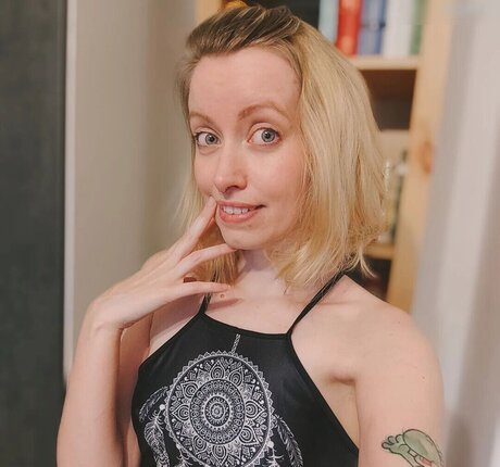 einfachsonina actrice galerie