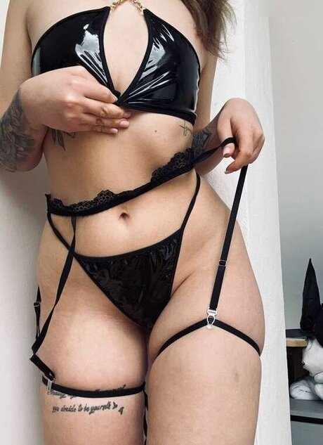 yourzoeyy actrice images