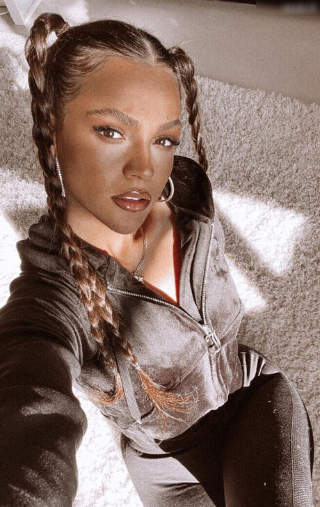 fans emo uniquement pornographique exclusif image