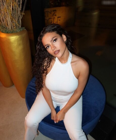 Jeje Lopes star du porno nue galerie