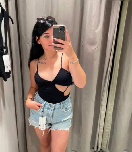 Luanas Secret jolie star du porno image