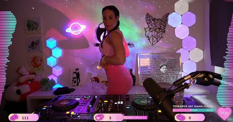 JuleTheFox star du porno de haute qualité archive