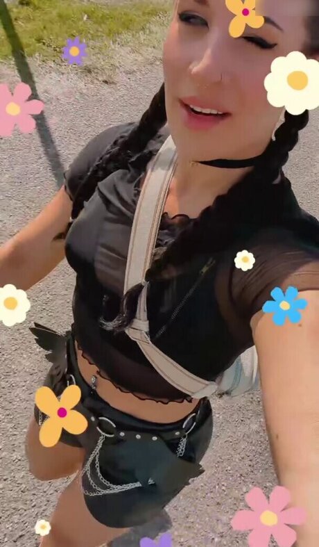 JuleTheFox joli modèle image