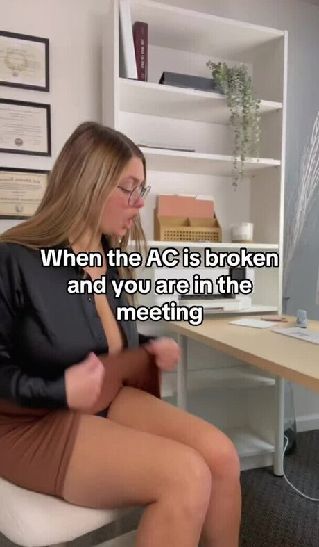 Brontenadine modèle érotique collection