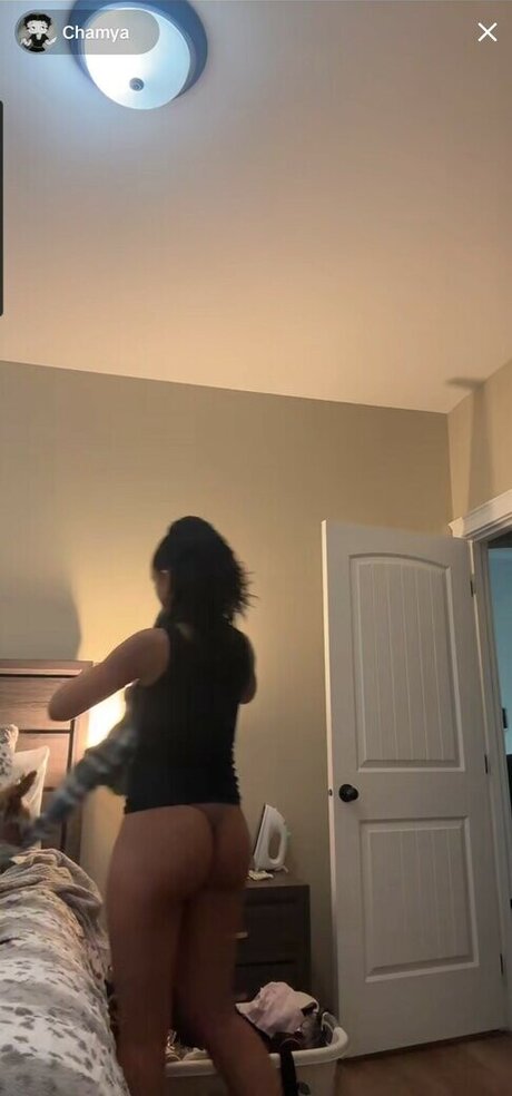 Chamya Johnson modèle meilleur images