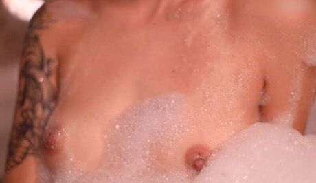 eva oopsy étoile érotique photo