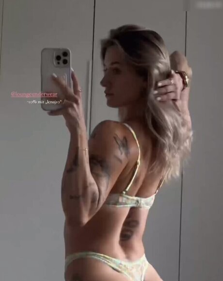 Lenaajoy étoile de l'art photos