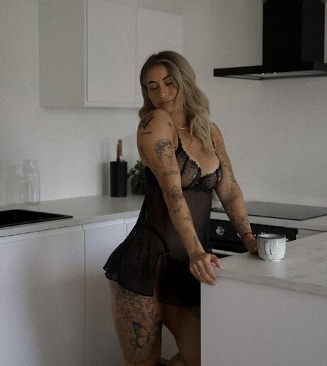 Lenaajoy star du porno érotique archive