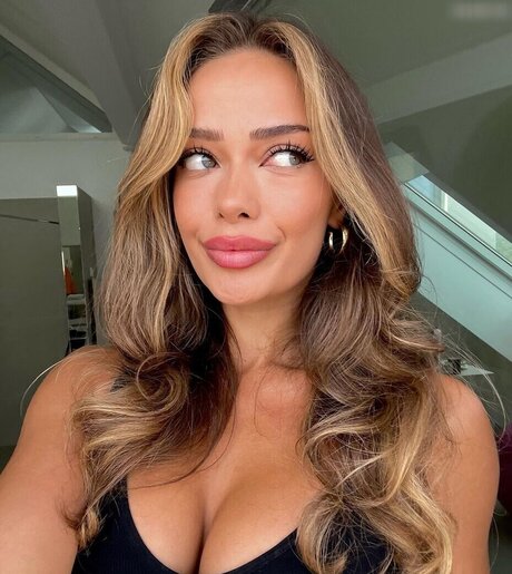 Camilla Nkenke modèle de sexe photo