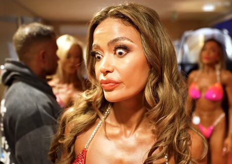 lingerie blanche onlyfans nue en haute qualité image