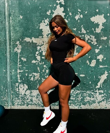 Camilla Nkenke jolie star du porno img