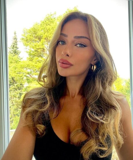 bikini ado onlyfans érotique parfait photo