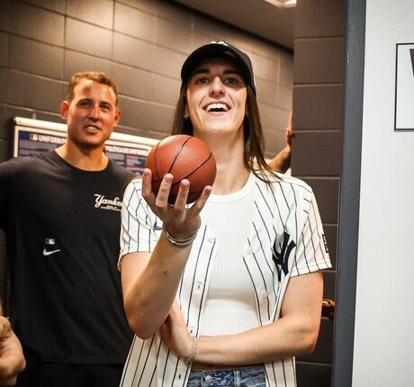 heluvstikax actrice pornographique collection