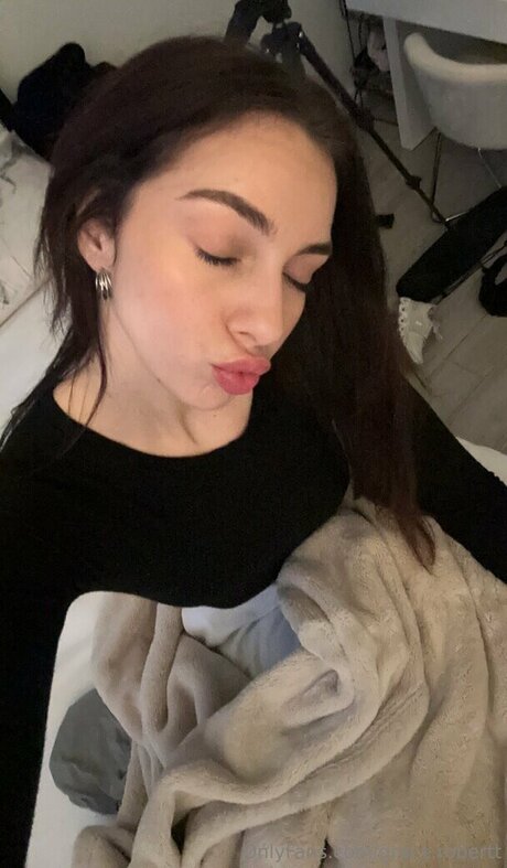 Grace Robert modèle adulte images