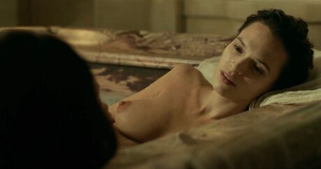 Versailles Fernsehserie_ modèle sexy images