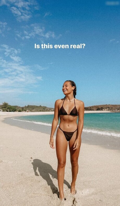 milf blonde aux courbes onlyfans jolie adulte photos