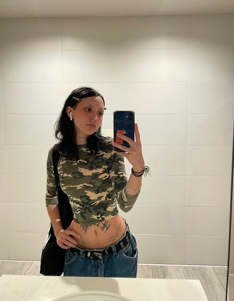 Wuvmia star exclusive photos