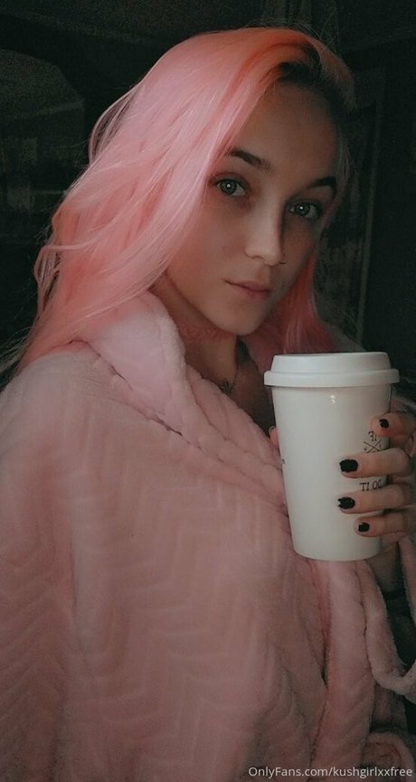 kushgirlxxfree étoile parfaite images