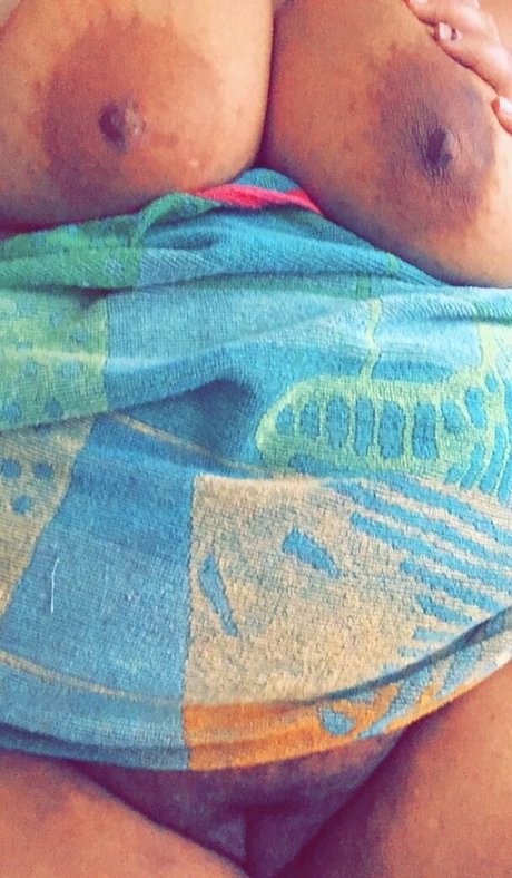 thckslutgoddess étoile érotique des photos