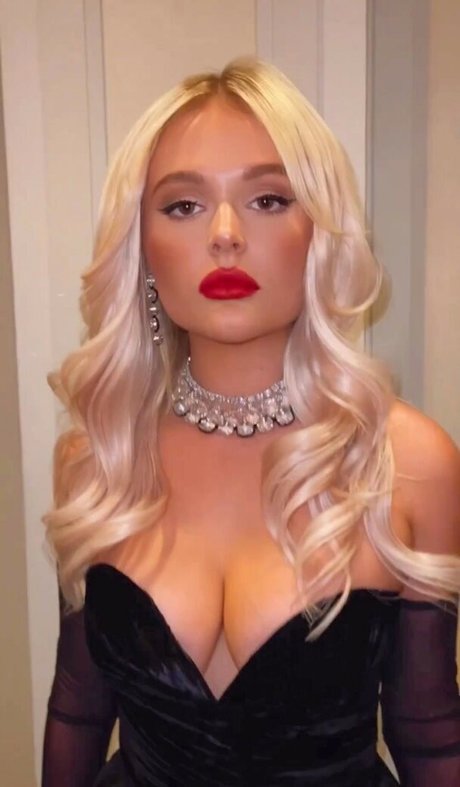 Emily Alyn Lind meilleure star du porno img