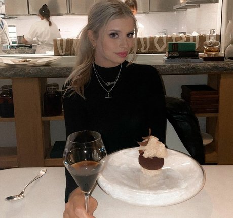 Berticuss nus de stars du porno images