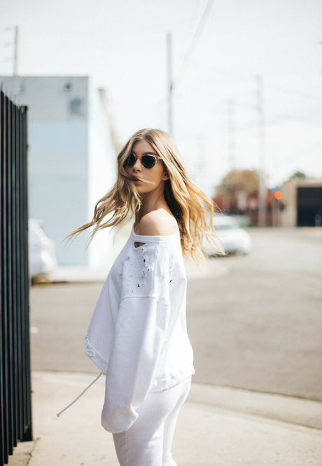 éjacule dans la bouche onlyfans nu chaud photo