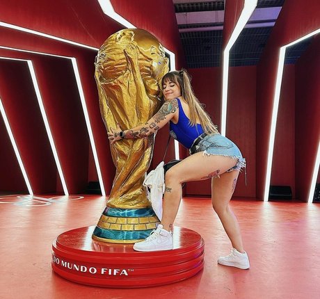 Mariana Graciolli star pornographique galerie