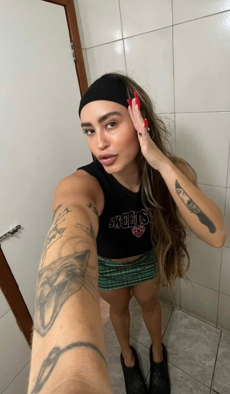 latina épaisse uniquementfans érotique en haute qualité photo