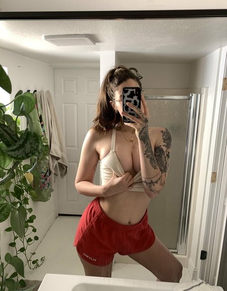 allieoops star exclusive photos