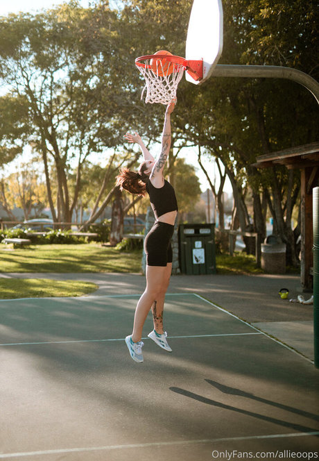 allieoops modèle hd photo