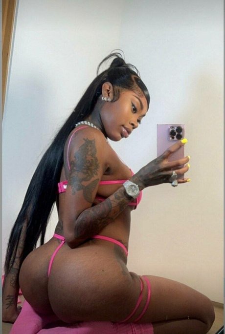 Asian Doll joli modèle archive